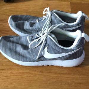 Grey Nike Rosie size 7.5
